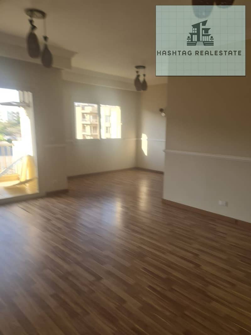 The apartment has two bedrooms and 2 bathrooms and a large reception. It has air conditioners, kitchen units, a stove, a gas cylinder, and complete lighting units. The rent is for an Egyptian family. Two months deposit and one month rent. - Widok 3