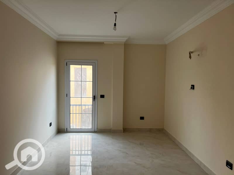 Corner townhouse with kitchen and air conditioning in Layan Sabour compound, first residence in the best location in the compound - Widok 6