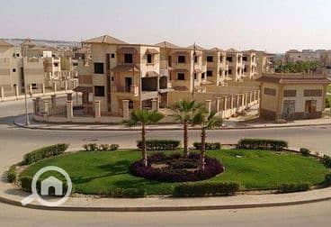 Villa with a Private Garden Ready To Move for sale in Royal City, El Sheikh Zayed . . . . . . . . . . . . . . . . . . . . . . . . . . . . . . . . . . . . . . - Mehr