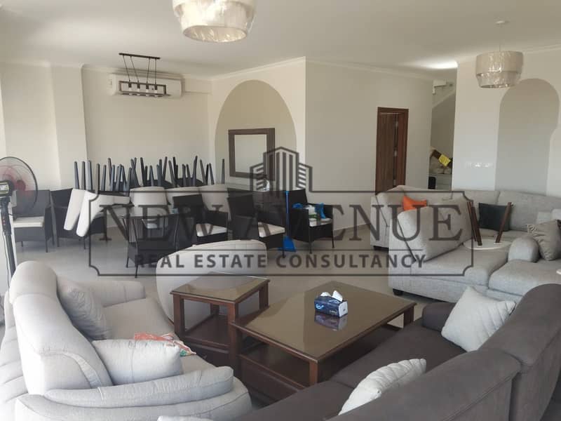 First-row beachfront villa for sale in one of the best locations in the North Coast, featuring a direct sea view, premium finishing, and a great price – pohled 6