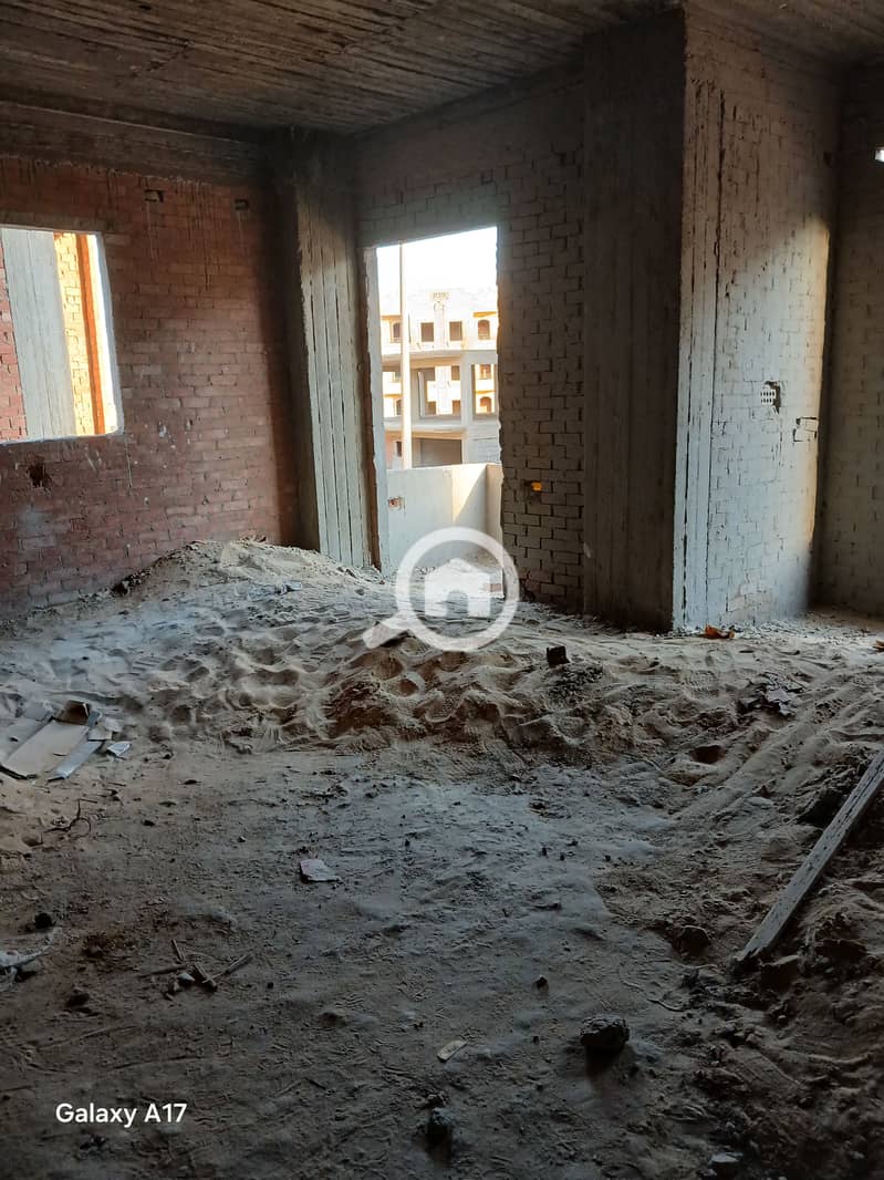 Opportunity for housing and investment in the finest locations of the distinguished neighborhood, Al Ain area, directly on the Suez Road and Al Ain Mall, an apartment with an area of 150m. - Widok 3