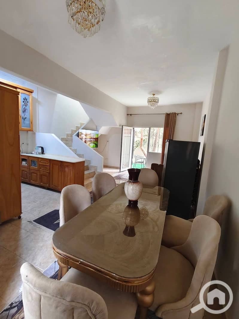 Furnished chalet for rent in Badr El Din Chalets, Sheikh Zayed, District 16. Two air-conditioned rooms, smart screen, Wi-Fi. – pohled 2