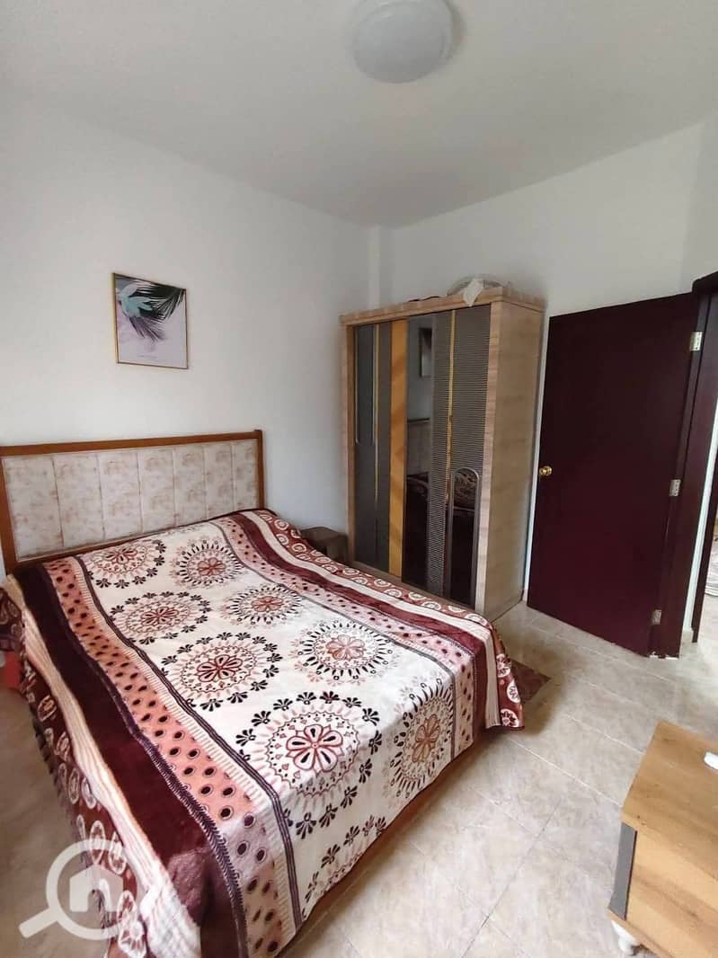 Furnished chalet for rent in Badr El Din Chalets, Sheikh Zayed, District 16. Two air-conditioned rooms, smart screen, Wi-Fi. – pohled 6