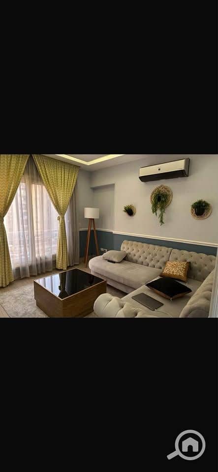 Apartment for sale in Bavaria Compound, Zahraa El Maadi, with a street view. Area: 135 sq mConsists of 3 bedrooms, 2 bathrooms, reception, and kitchen. - Widok 3