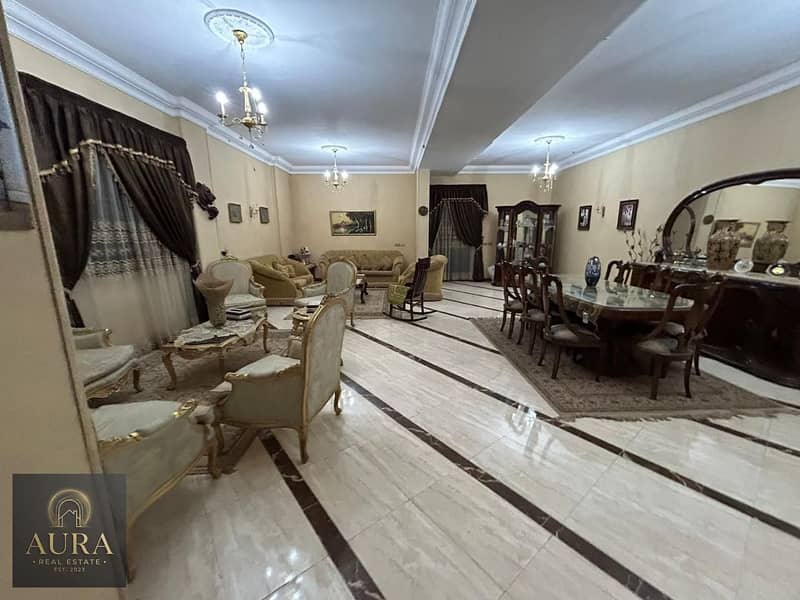 400 sqm Apartment + Private Roof for Sale | Second District Villas | New Cairo - Widok 5