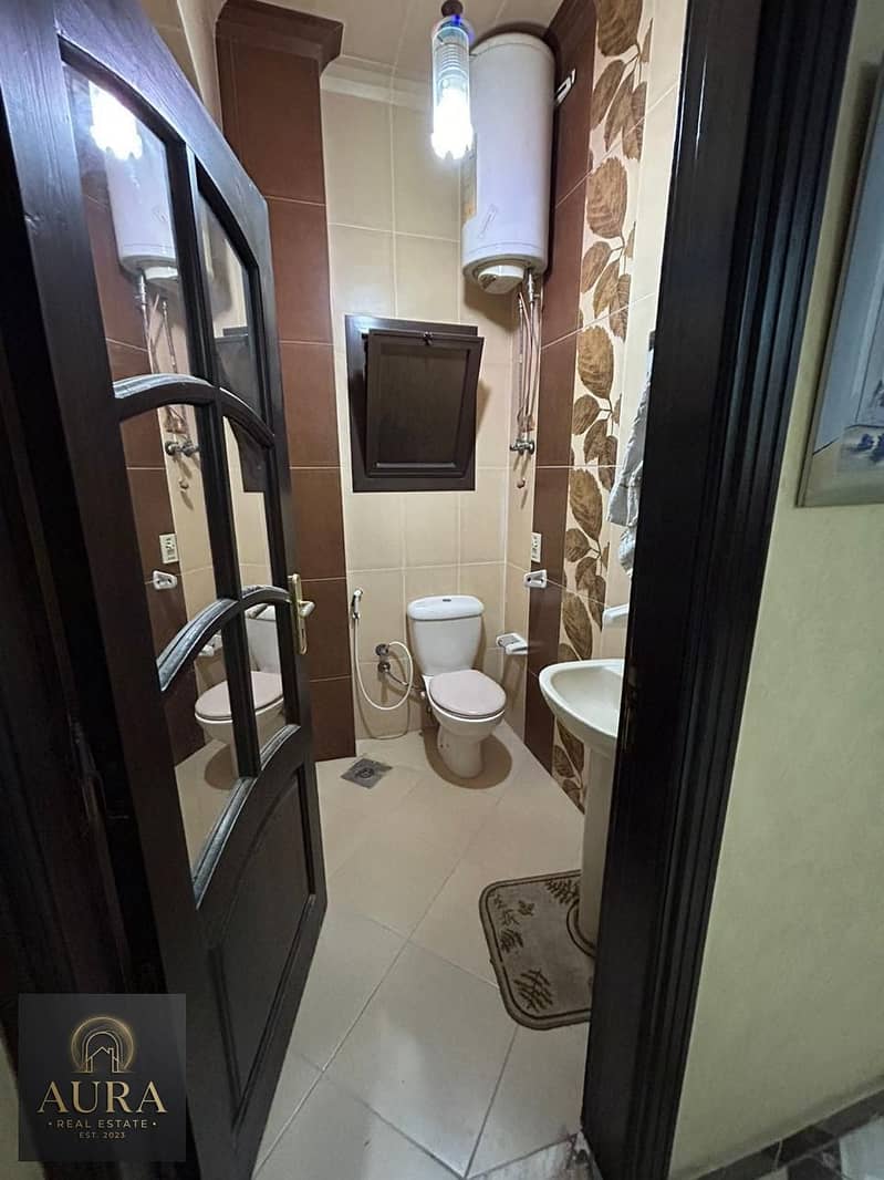 400 sqm Apartment + Private Roof for Sale | Second District Villas | New Cairo - Widok 6