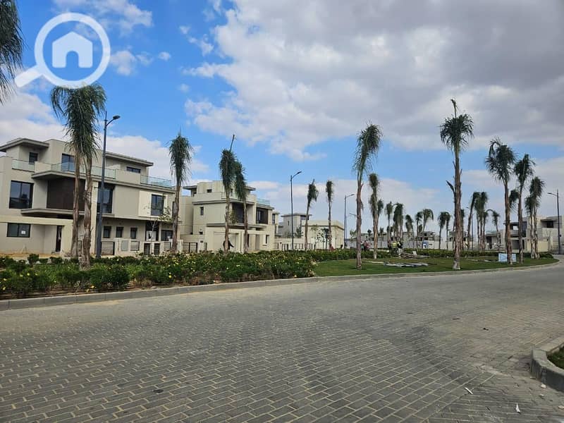 Prime finished villa in the estates by Sodic , Near to Beverly Hills Sheikh Zayed - Mehr