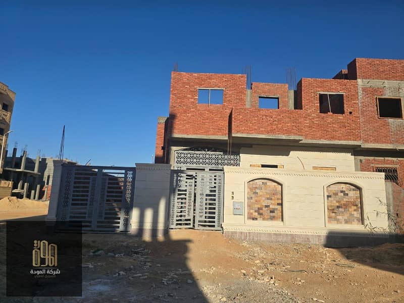House for sale in neighborhood 30, block 1, area 276 m, with one floor and the second floor missing a ceiling, and the wall made of Hashimy stone. – pohled 5