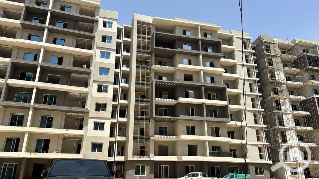 Receive and live immediately at prices from the past with the strongest companies in the Administrative Capital in a fully serviced compound and in the best location in the capital with the most beautiful master plan available. - Widok 2