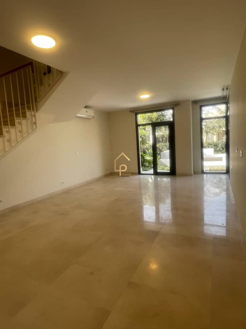 Townhouse Corner for rent at O-West October Whyt 200m – pohled 2