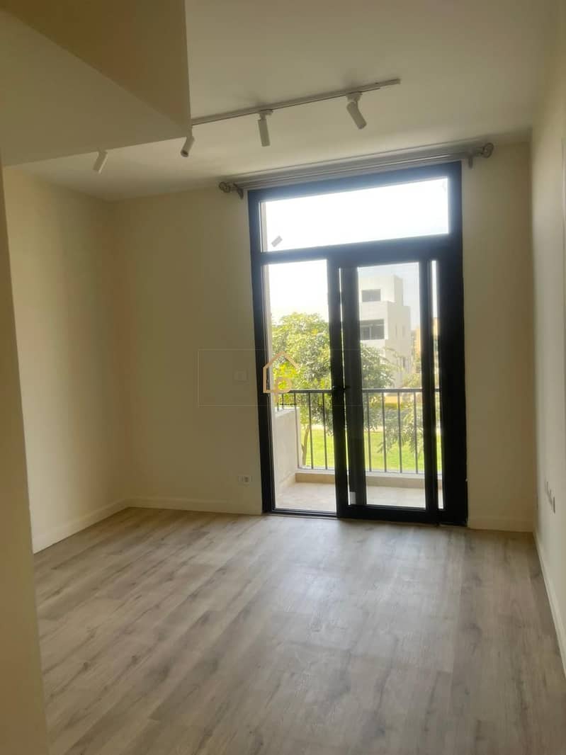 Townhouse Corner for rent at O-West October Whyt 200m – další