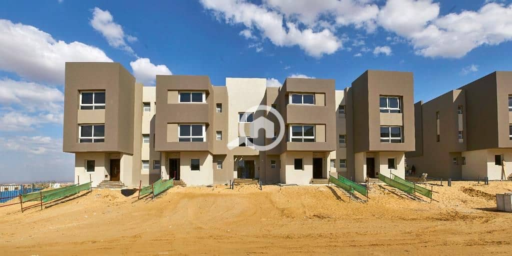 Twin house for sale inside Etapa Compound in Sheikh Zayed. Building area 394m² and land area 280m². Unfinished, first phase. Very prime location overl - Ansicht 6