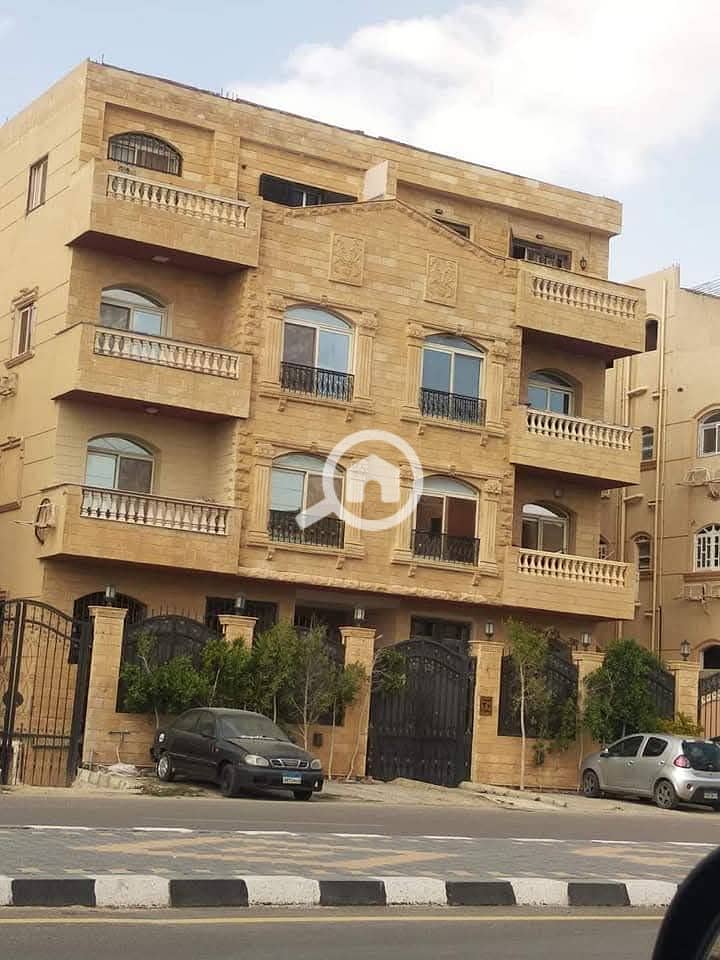 Roof in the First Settlement area, purple villas on a main street, super luxury finishing, 3 rooms including one master and 2 bathrooms. - Ansicht 2