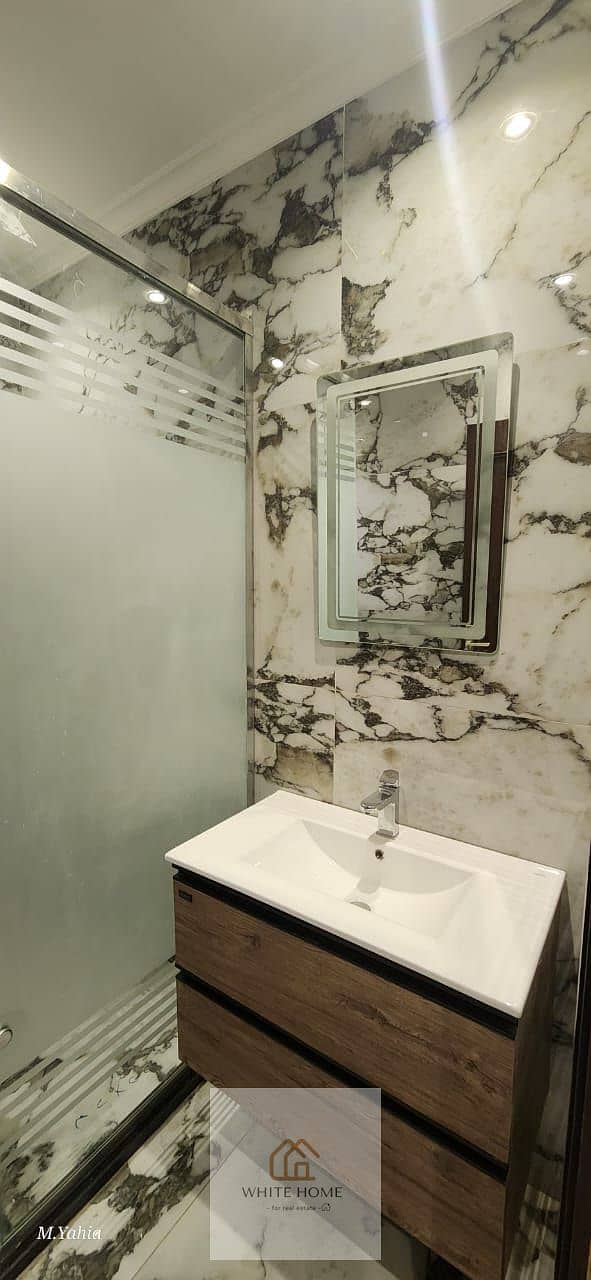 Penthouse for rent in Midtown, kitchen and air conditioning, first occupancy, at a special price - Mehr