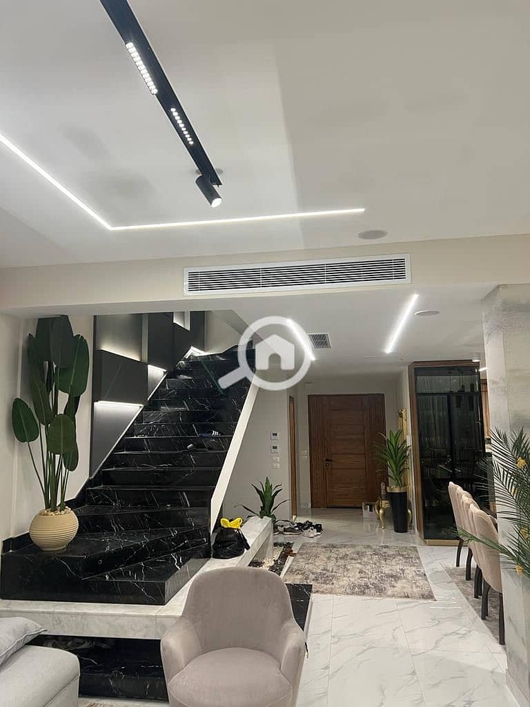 Townhouse For Sale in Palm Hills - Golf Extension – pohled 2