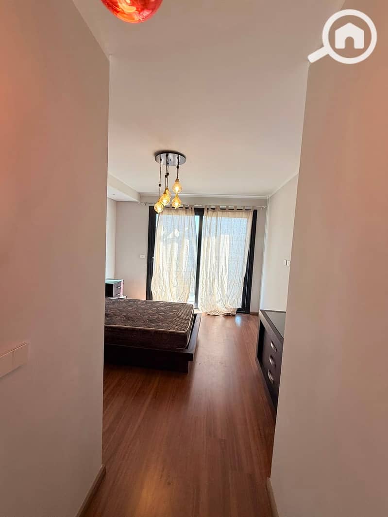 11 1000294030. jpg