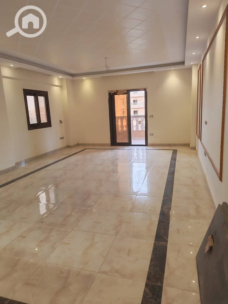 Apartment for sale in a strategic location in Al-Shorouk - Area 7 next to the Suez Road and Madinaty and Open Air Mall - Ansicht 5