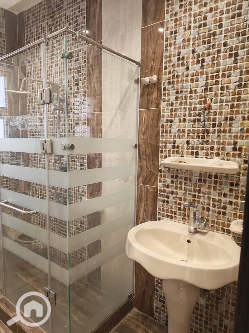 Apartment for sale in a strategic location in Al-Shorouk - Area 7 next to the Suez Road and Madinaty and Open Air Mall - Ansicht 6