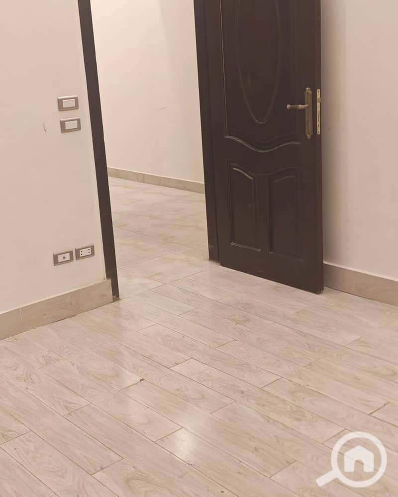 Apartment for sale in a strategic location in Al-Shorouk - Area 7 next to the Suez Road and Madinaty and Open Air Mall - Mehr