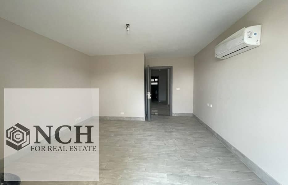 Semi Furnished Apartment for Rent in Azad | 179 sqm | Pool View - Widok 2