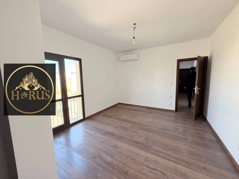 Apartment for annual rent with a kitchen and air conditioning inside the Westown compound in Beverly Hills, Sheikh Zayed - Ansicht 4