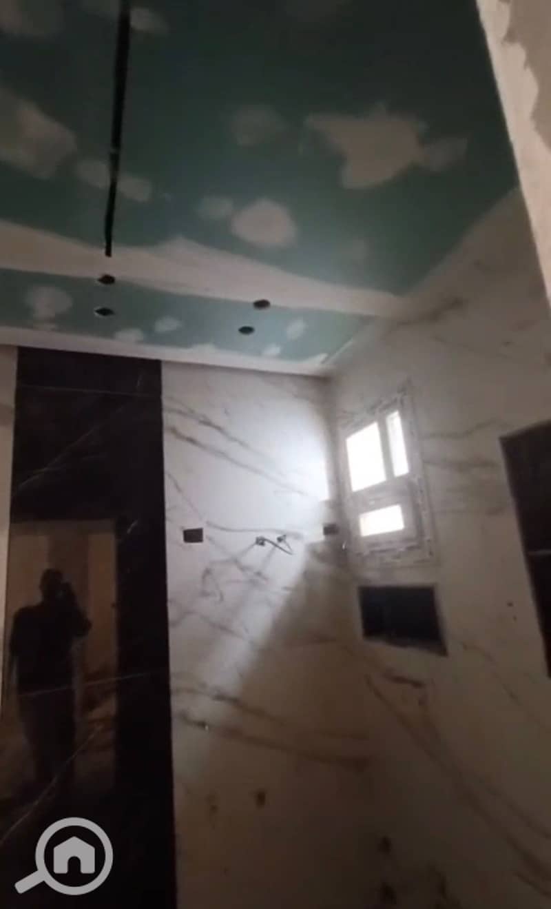 Apartment for sale 135m in Tourist Area A, Hadayek October, directly on main street, immediate delivery, behind Al-Sharbatly Mosque & commercial mall, EGP 2M cash, 3/4 finished, needs final coat, with utility meters. - Ansicht 5