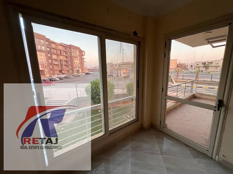 Apartment for sale in Dar Misr Al Qarnafel Compound, First Settlement, next to the Eastern Market, in a very prime location within the compound, near - Widok 4