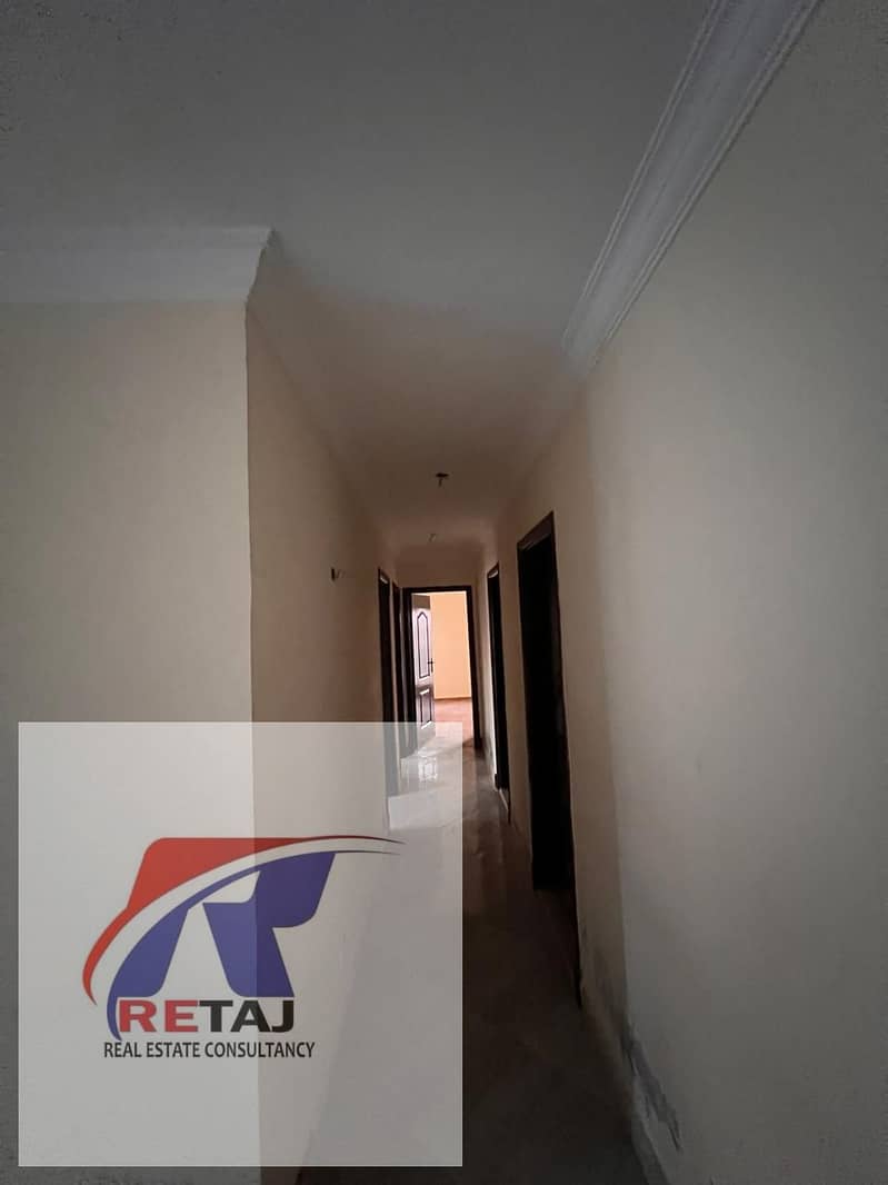 Apartment for sale in Dar Misr Al Qarnafel Compound, First Settlement, next to the Eastern Market, in a very prime location within the compound, near - Więcej