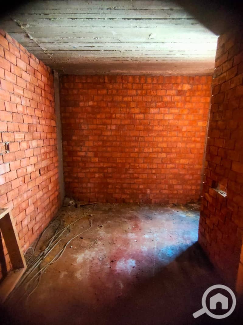 Apartment for sale, semi-finished, in the second district - second neighborhood, one minute from the central axis, 3 minutes to Al-Hosary and 6th of O - Widok 4