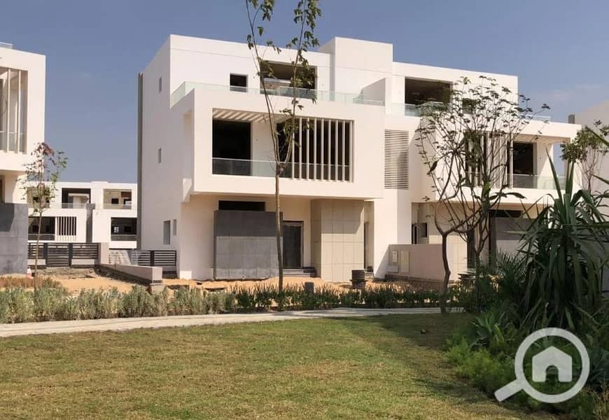 Independent villa for sale with a landscape view in Joulz - in the Eastern expansions in front of New Giza and next to Giza Plateau - Ansicht 2