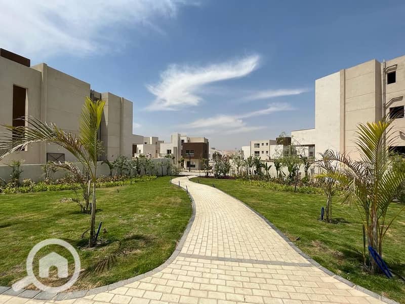 Independent villa for sale with a landscape view in Joulz - in the Eastern expansions in front of New Giza and next to Giza Plateau - Ansicht 6