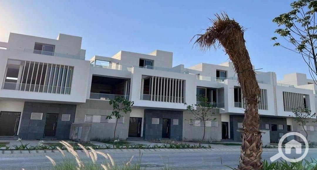 Independent villa for sale with a landscape view in Joulz - in the Eastern expansions in front of New Giza and next to Giza Plateau - Mehr