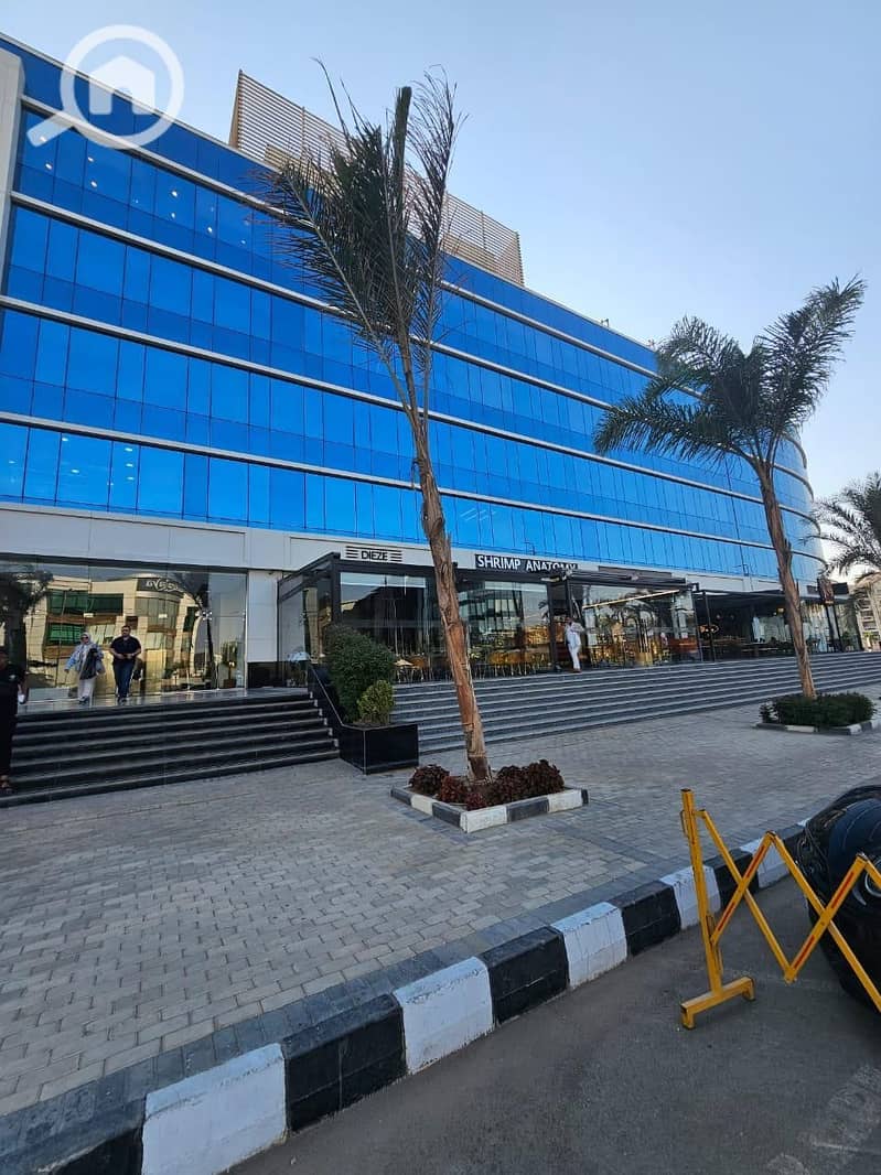 Unique 200m air-conditioned office space for rent in the strongest business complex at Trivium Square, Fifth Settlement. - Więcej