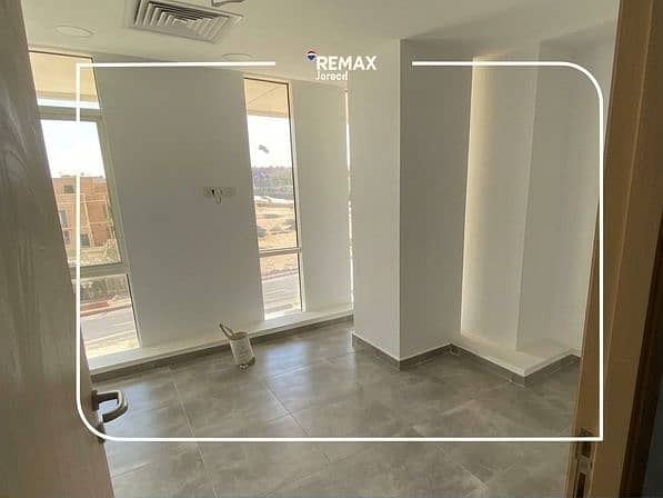 Clinic for rent in Centrada, Sheikh Zayed: two rooms, a reception area and a bathroom, fully fitted with AC's - Widok 6