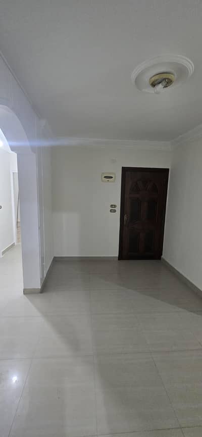 فلیٹ 3 غرف نوم للبيع في سموحة، الإسكندرية - شقة مميزة ميزانين بشارع فرمون سموحة ١٨٠م - اداري او سكني - المالك فلیٹ 3 غرف نوم للبيع في سموحة، الإسكندرية - شقة مميزة ميزانين بشارع فرمون سموحة ١٨٠م - اداري او سكني - المالك