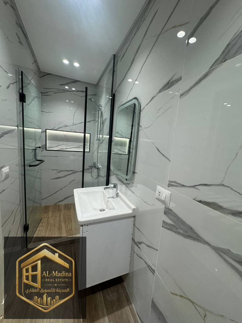 A great opportunity! First occupancy, ultra-super-lux furnished apartment in Al Rehab, two bedrooms, ideal location, fantastic price. - Ansicht 6