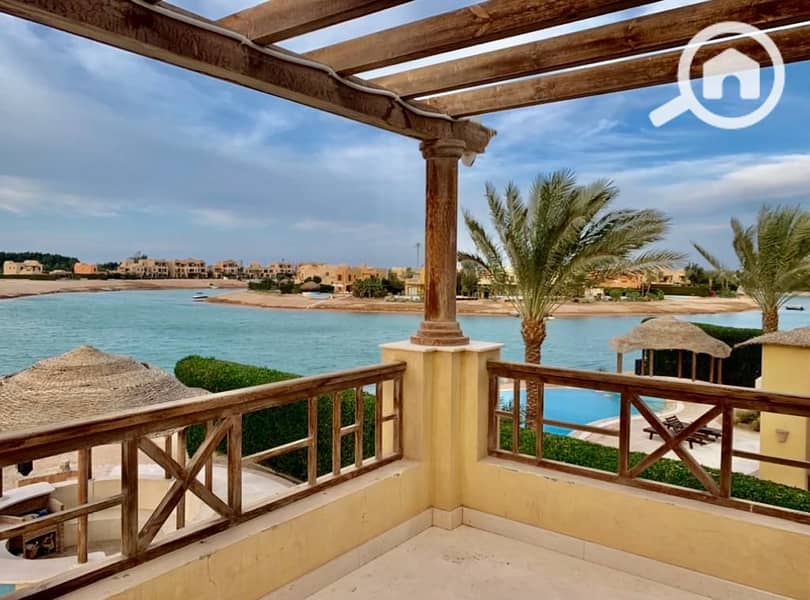 Villa in El Gouna for daily rent, panoramic view, private swimming pool, and lagoon. - Widok 3