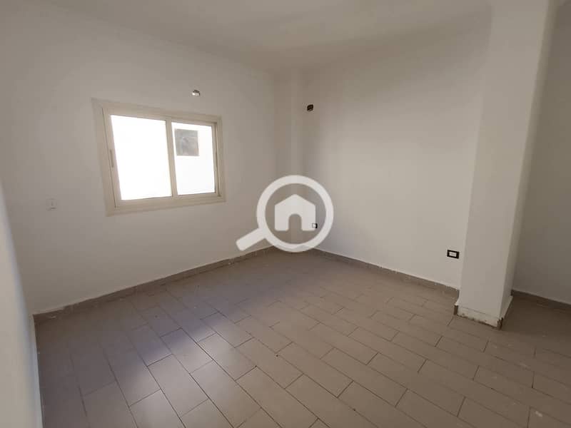 Apartment for rent in the eighth district on Sadat Road, suitable for an administrative office. - Mehr