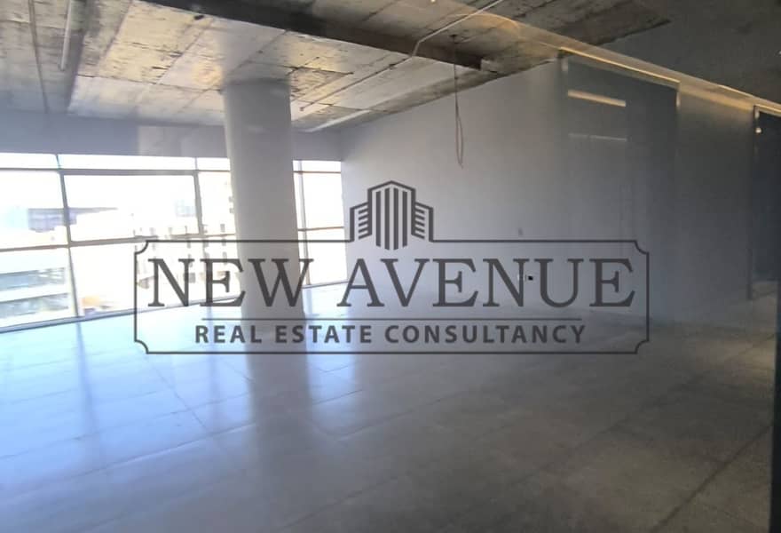 Opportunity Office for rent 95 sqm Direct on 90st fully finished with air condition Plaza view – pohled 5