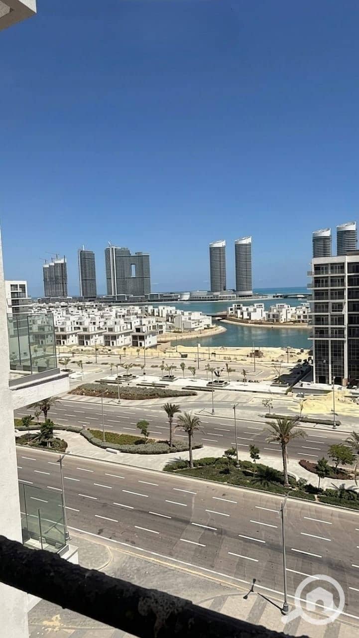 A fully finished apartment , ready for immediate occupancy in El Alamein, with an open sea view, in the North Coast, New El Alamein Towers. - Widok 4