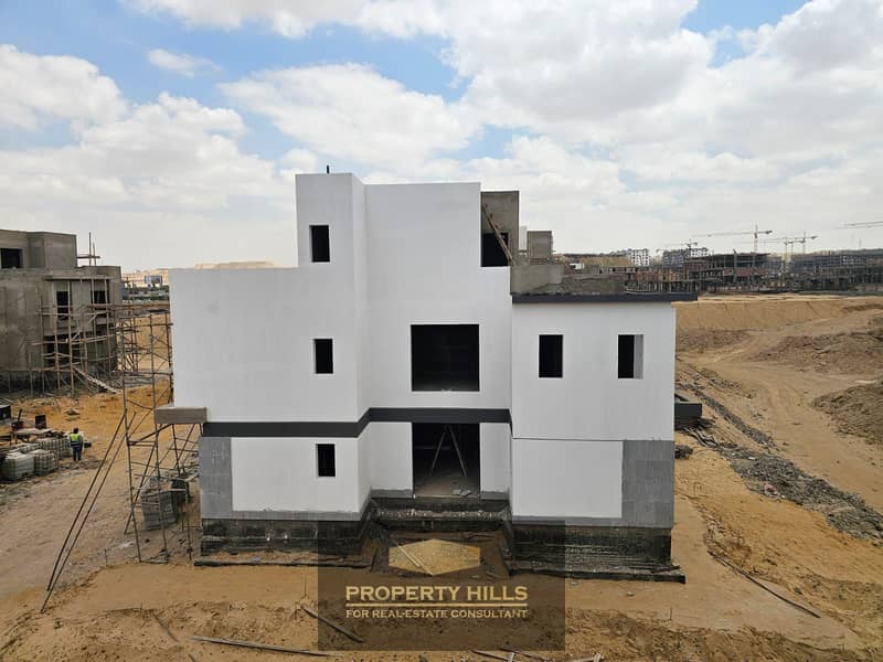 Penthouse roof in Sheikh Zayed | The highest hill in Golden Square with an open view - Fler