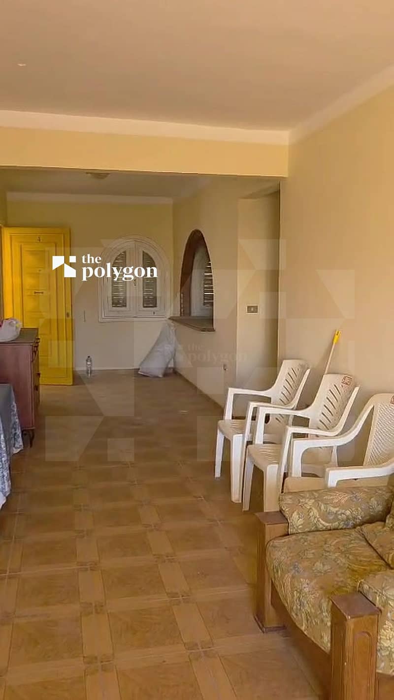6 08_reception_sofa. jpg