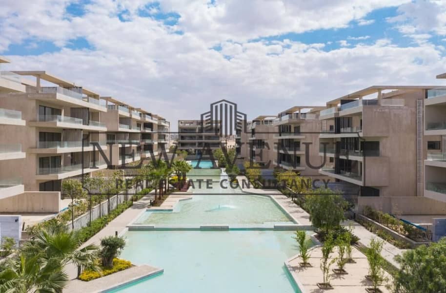 Very prime location double view on lake with open roof and private pool under market price penthouse for sale in lake view residence 2 new cairo - Ansicht 2