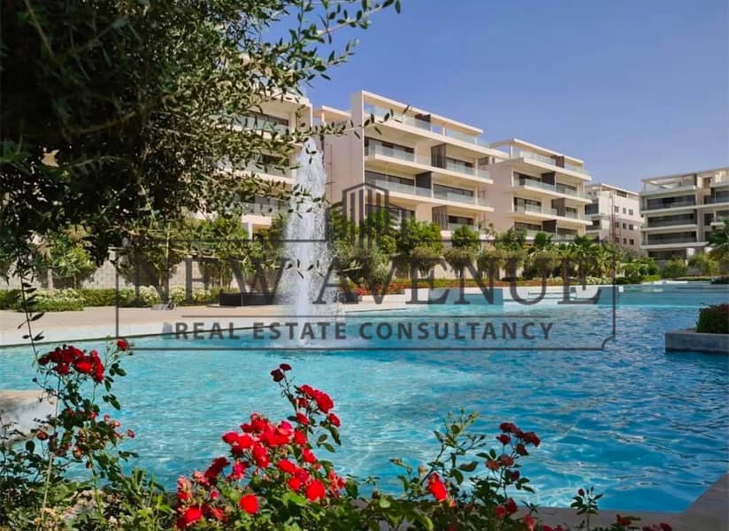 Very prime location double view on lake with open roof and private pool under market price penthouse for sale in lake view residence 2 new cairo - Mehr