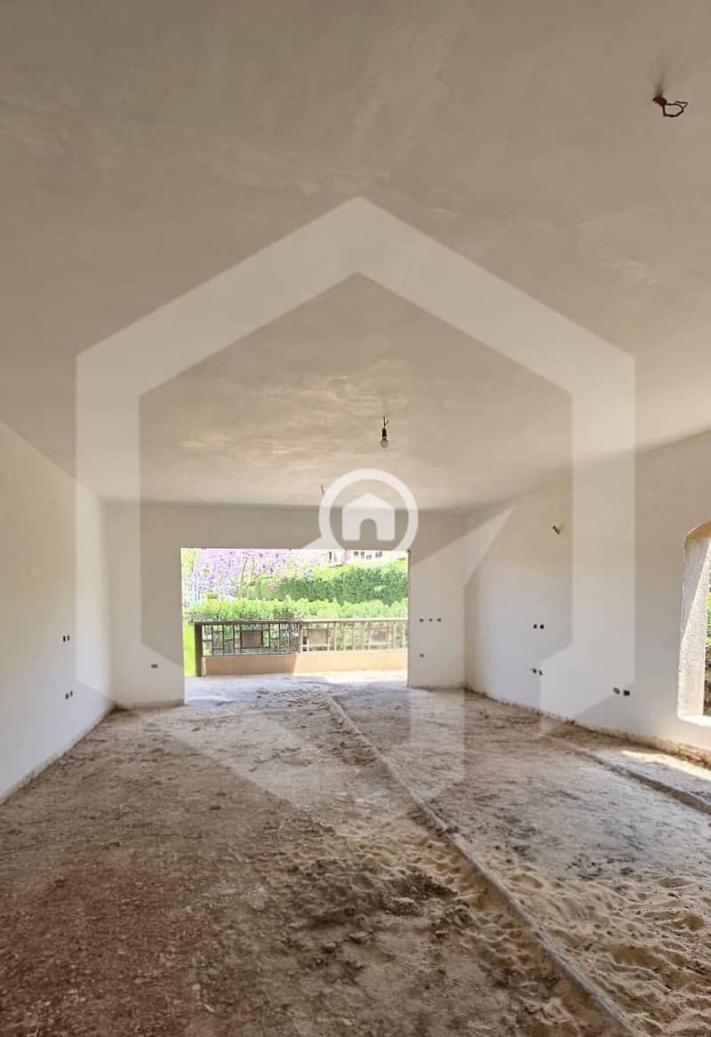 Townhouse Corner with a Private Garden Ready To Move for sale in Pyramids Walk, Wadi Degla, 6th Of October City . . . . . . . . – pohled 3