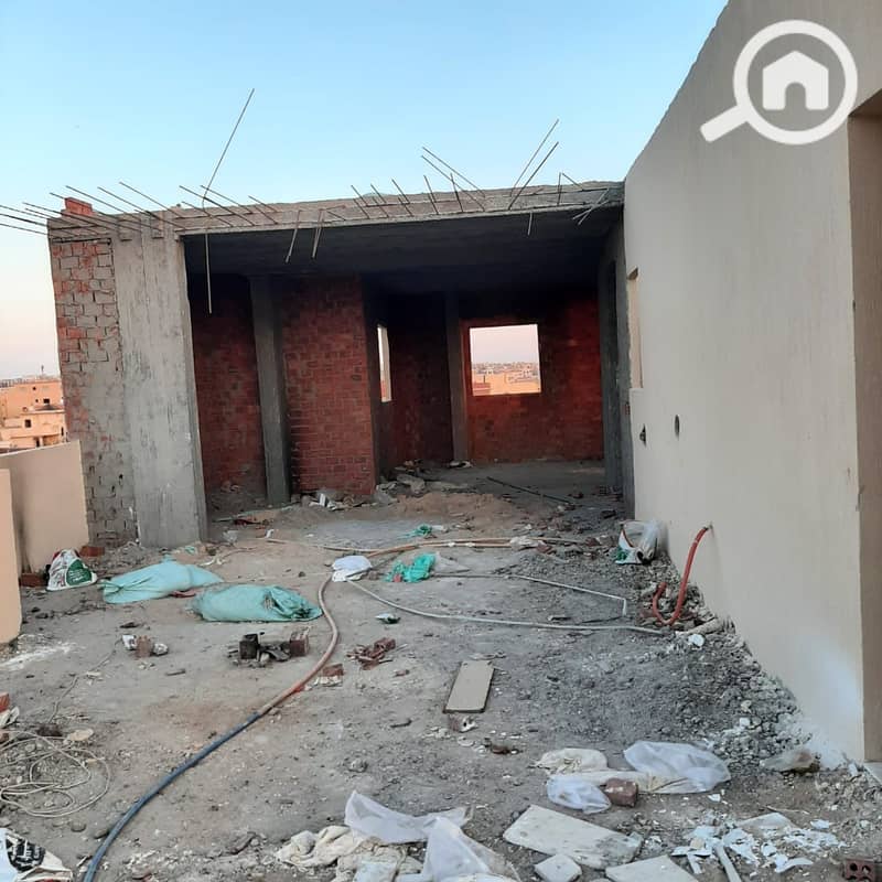 A full roof in the distinguished neighborhood of Villas View Suez - Więcej