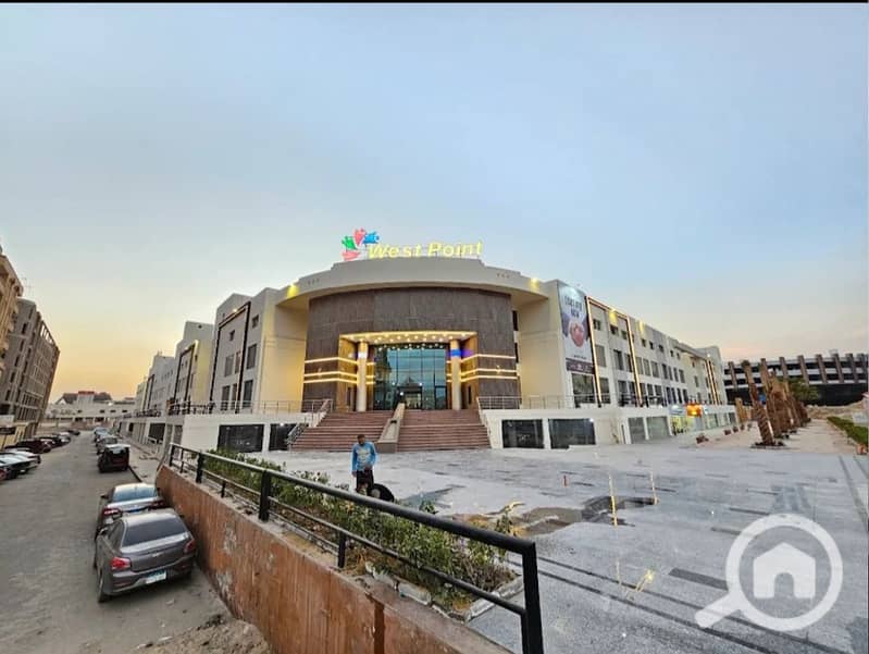 Office premises for rent in October, 1000 square meters, next to the Vodafone square. - Widok 3