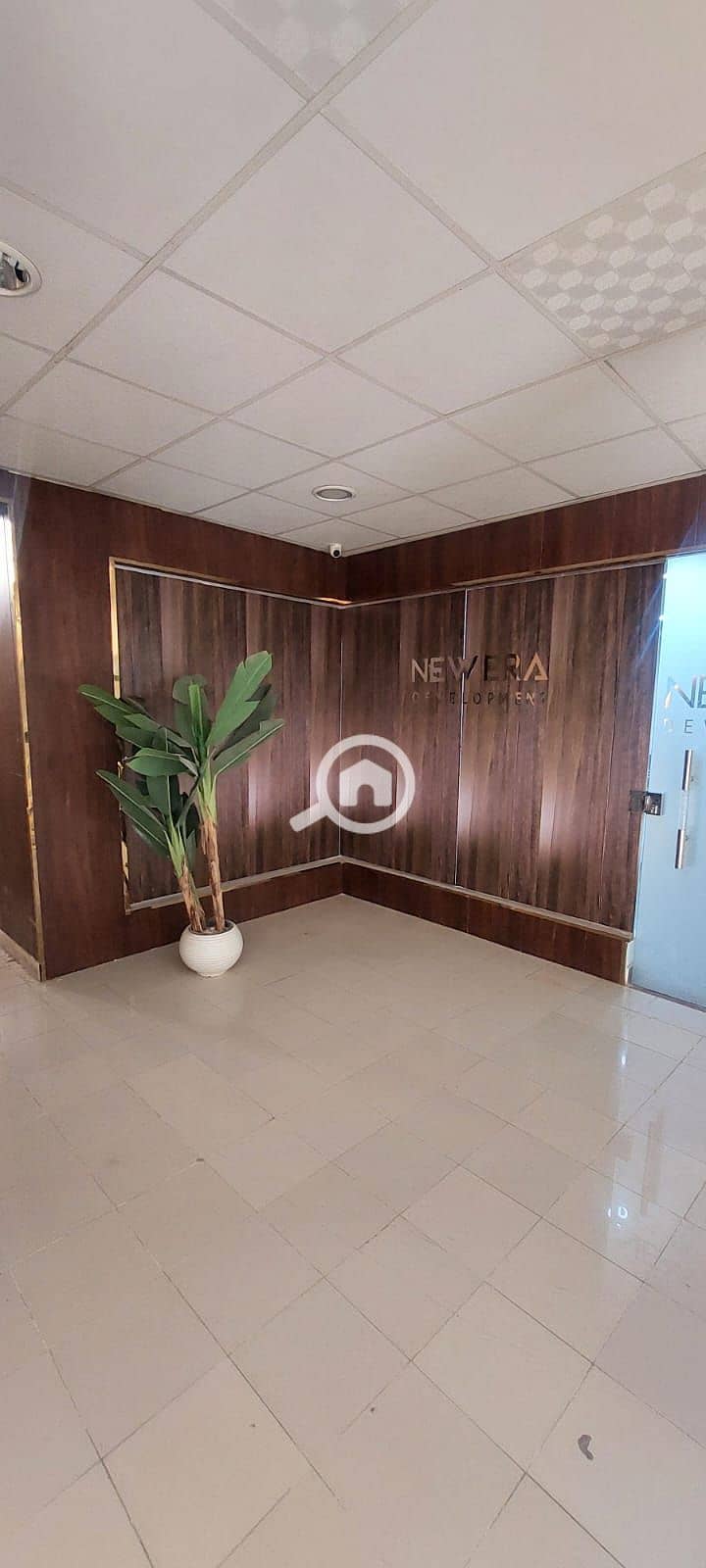 Office with an area of 180 m², 4 rooms, reception area, 2 sections, bathroom, and kitchen. - Ansicht 5