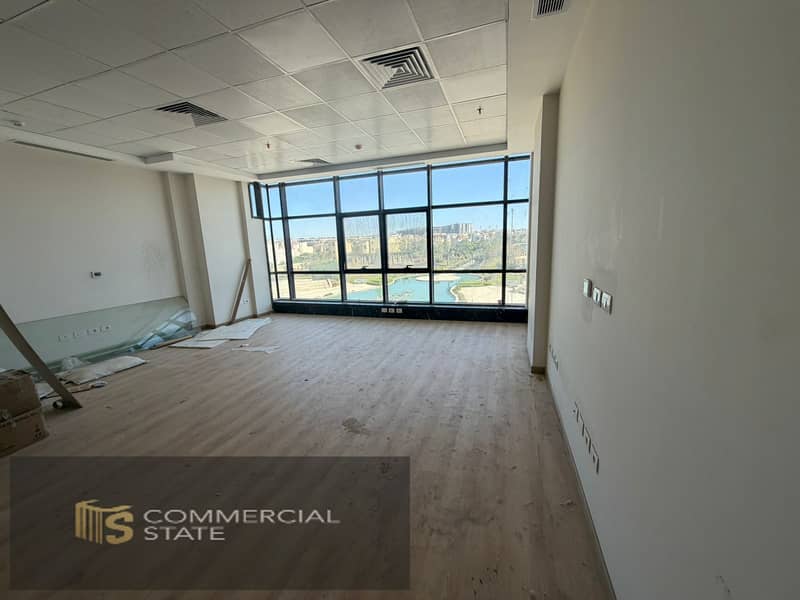 Finished Office at Sidewalk 57m for Sale -New Cairo - Widok 4