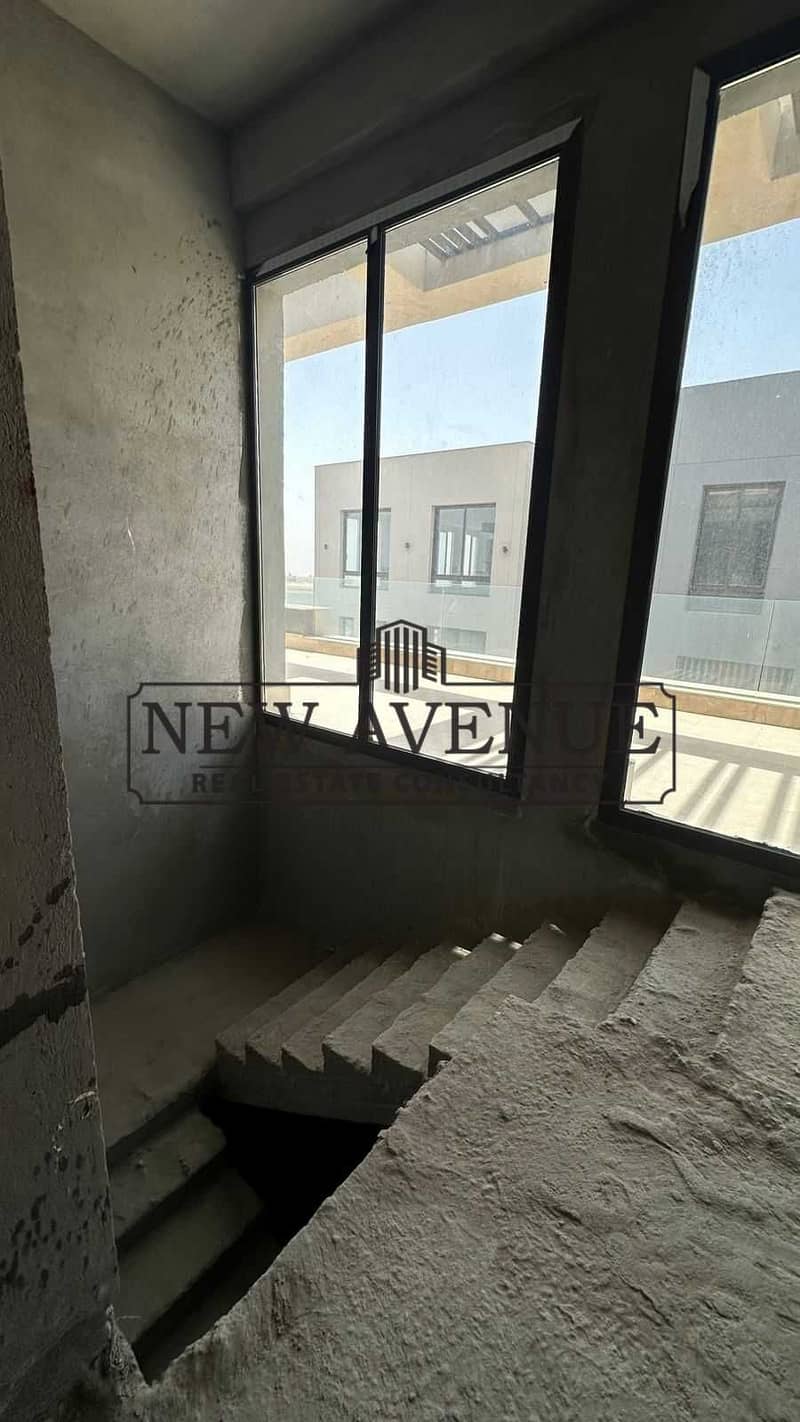 10 MovBE1nsw13akh05rztO4JYGNtzq7MpH3ggg0lfx. jpg